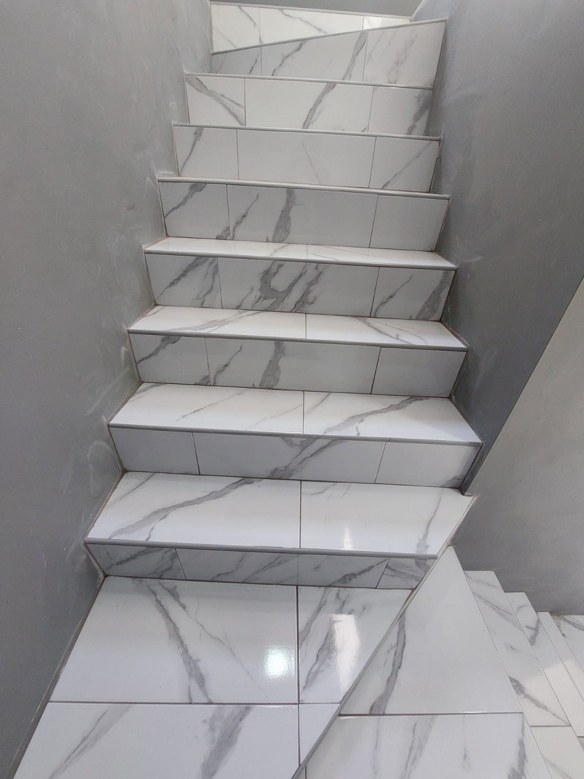 Escaleras terminadas realizado por Instalaciones Donaldo